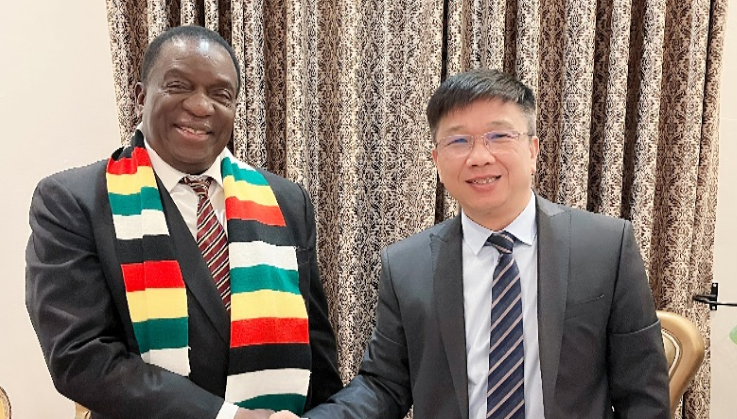津巴布韋總統(tǒng)親切會見威廉體育集團董事長王平衛(wèi)